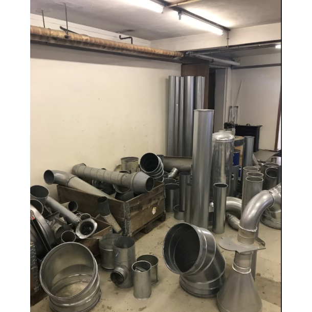 Samling af diverse udsugningsr�r og fittings
